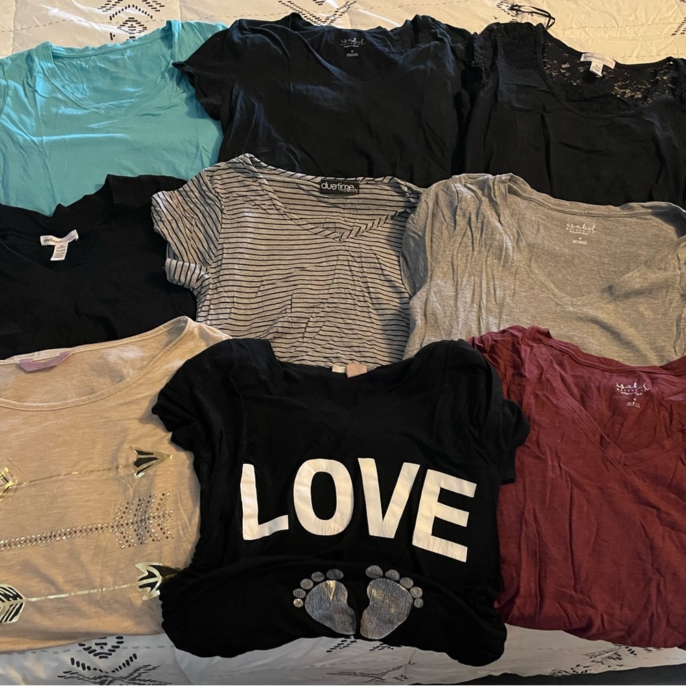 Maternity/Nursing Clothes Lot! GREAT DEAL⭐️